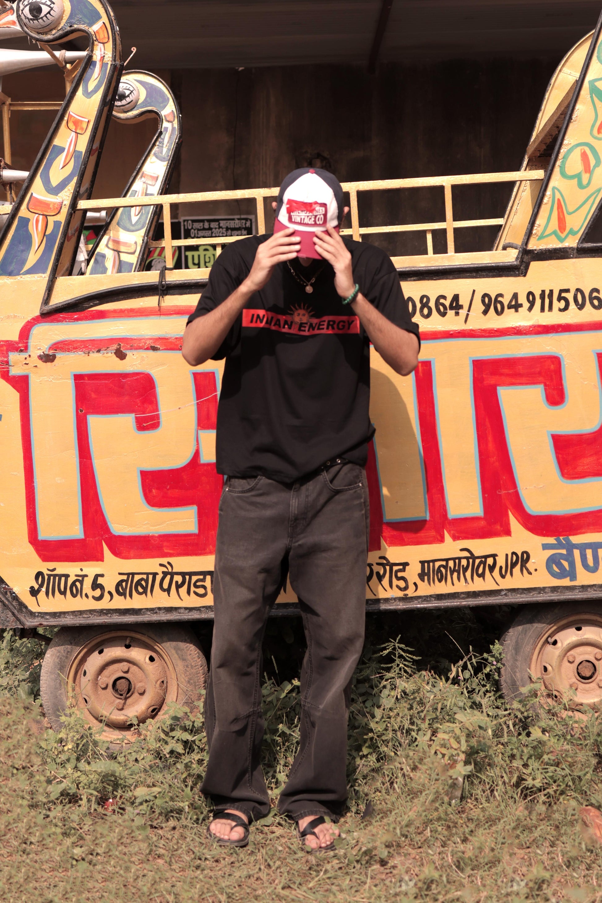 INDIAN ENERGY BLACK HALF SLEEVE TEESHIRT