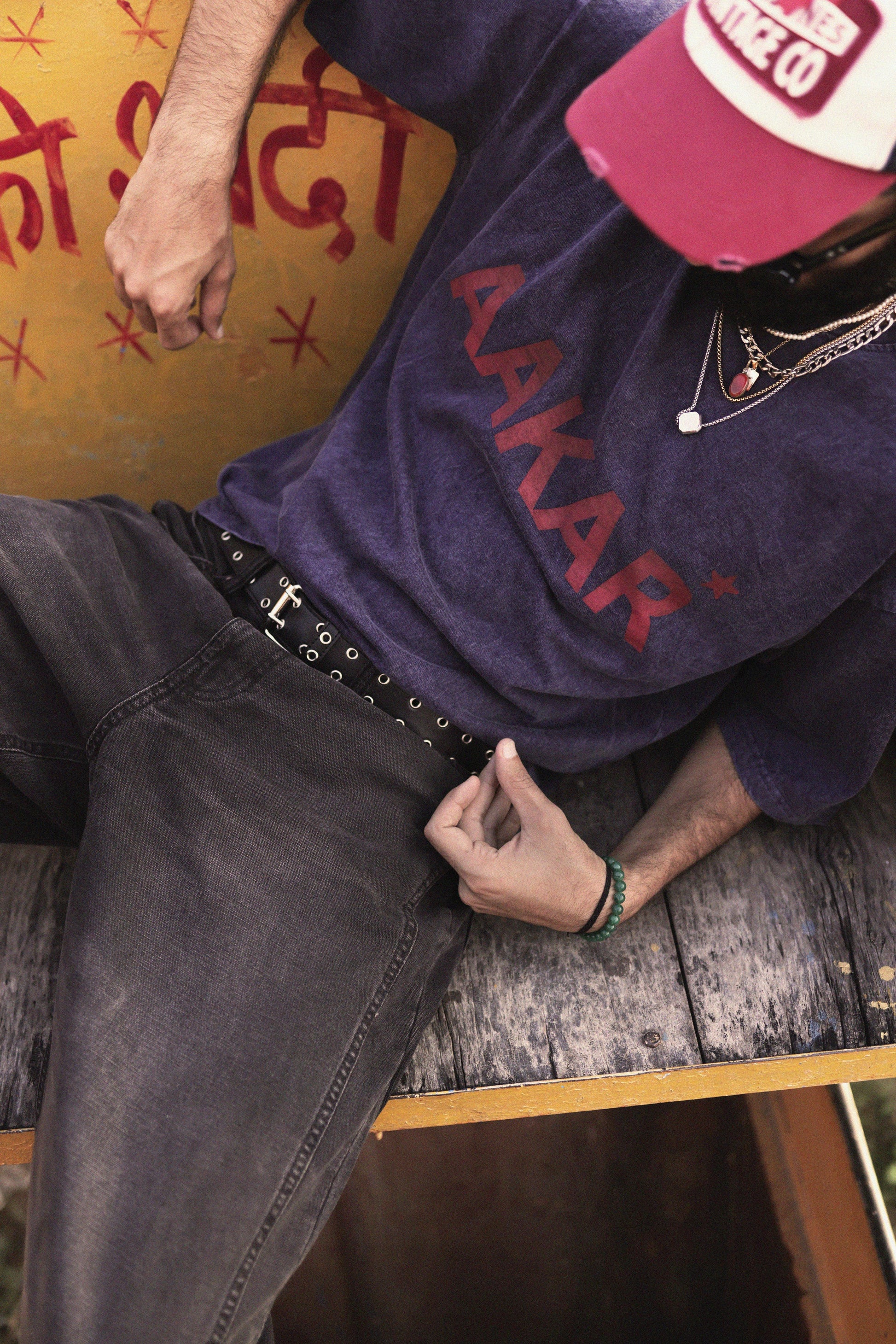&#39;AAKAR TARO’ FADED BLUE TEESHIRT