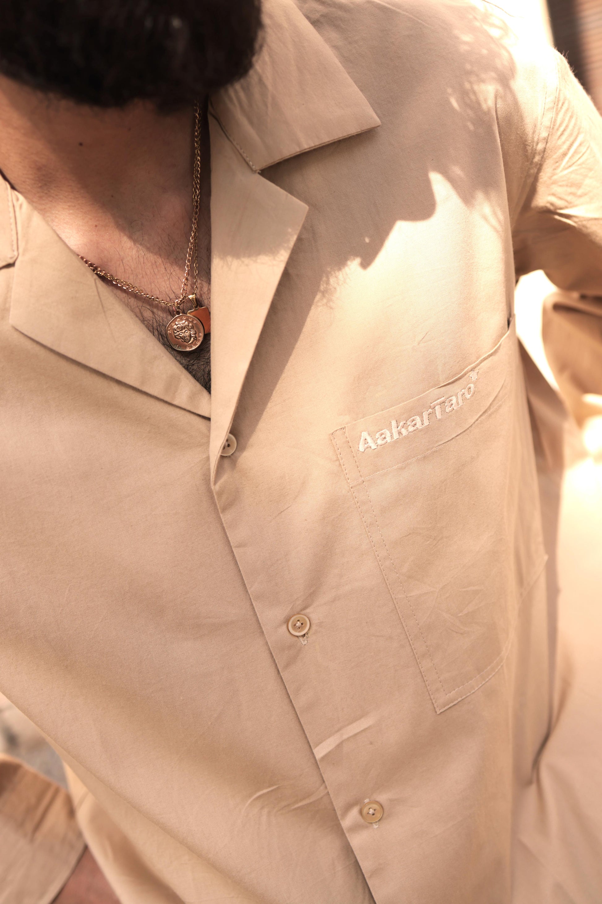 KHAKHI POPLIN LOGO OVERSHIRT